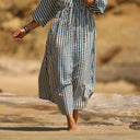 Robe Kalaya - seersucker de coton rayé bleu - Quintessence