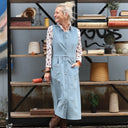 Robe Pauline — Velours milleraies bleu nuage - Quintessence