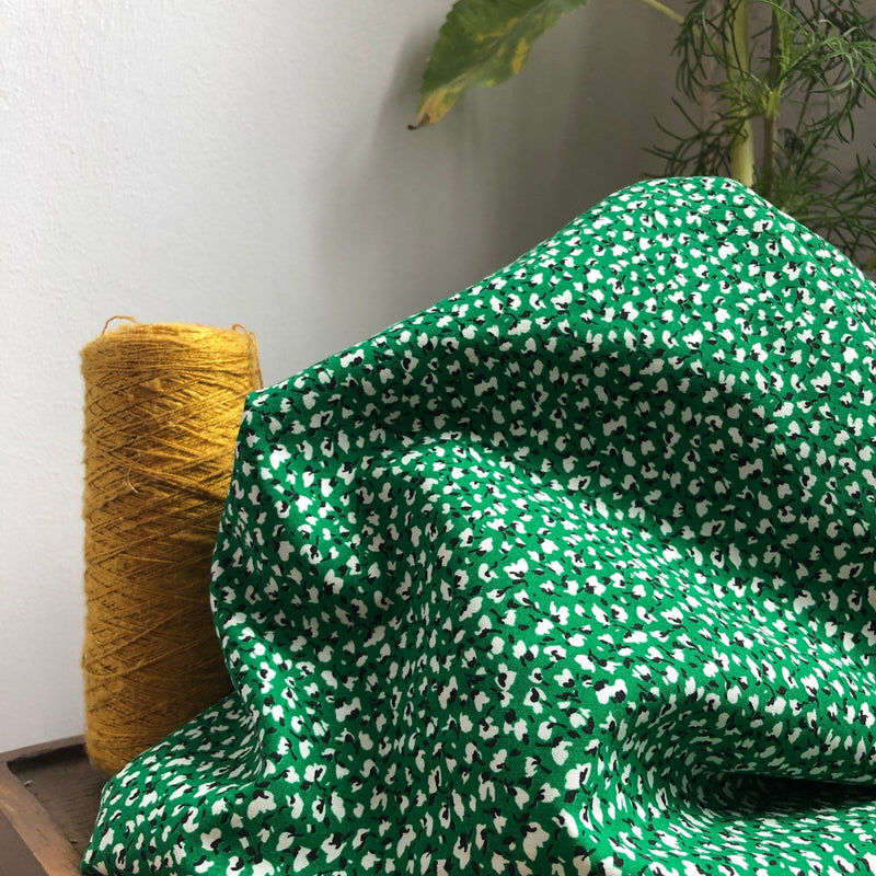 Coupon de coton tacheté vert 130x260 (P11) - Quintessence