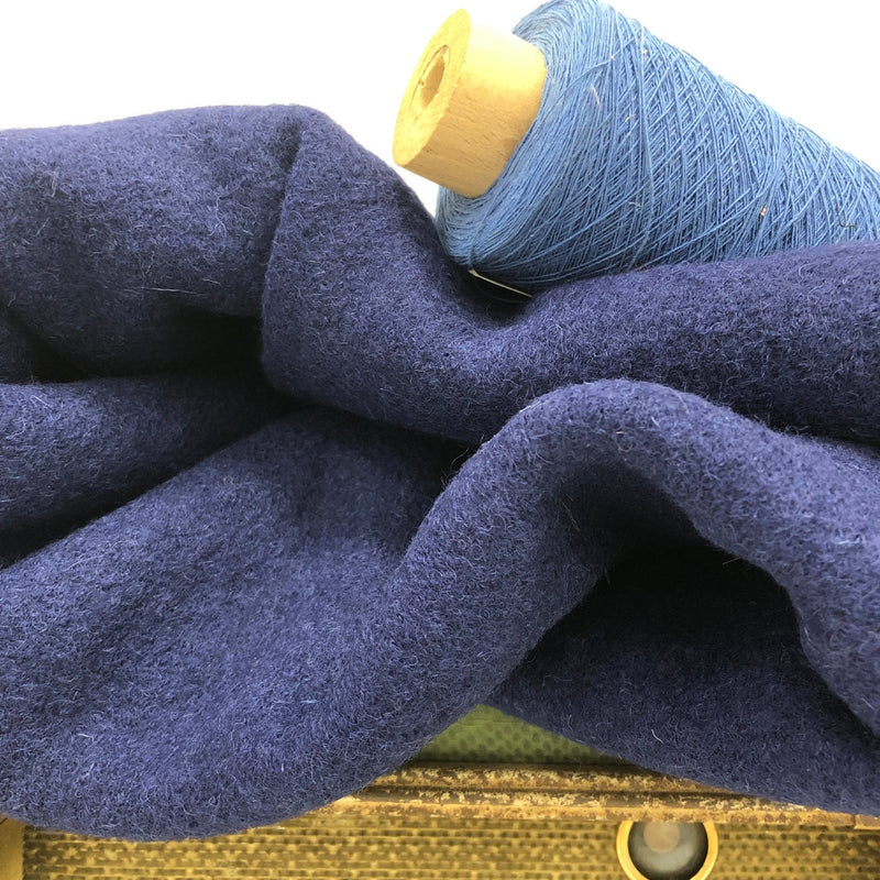 Coupon de laine bouillie bleu marine 150x160 (H30) - Quintessence