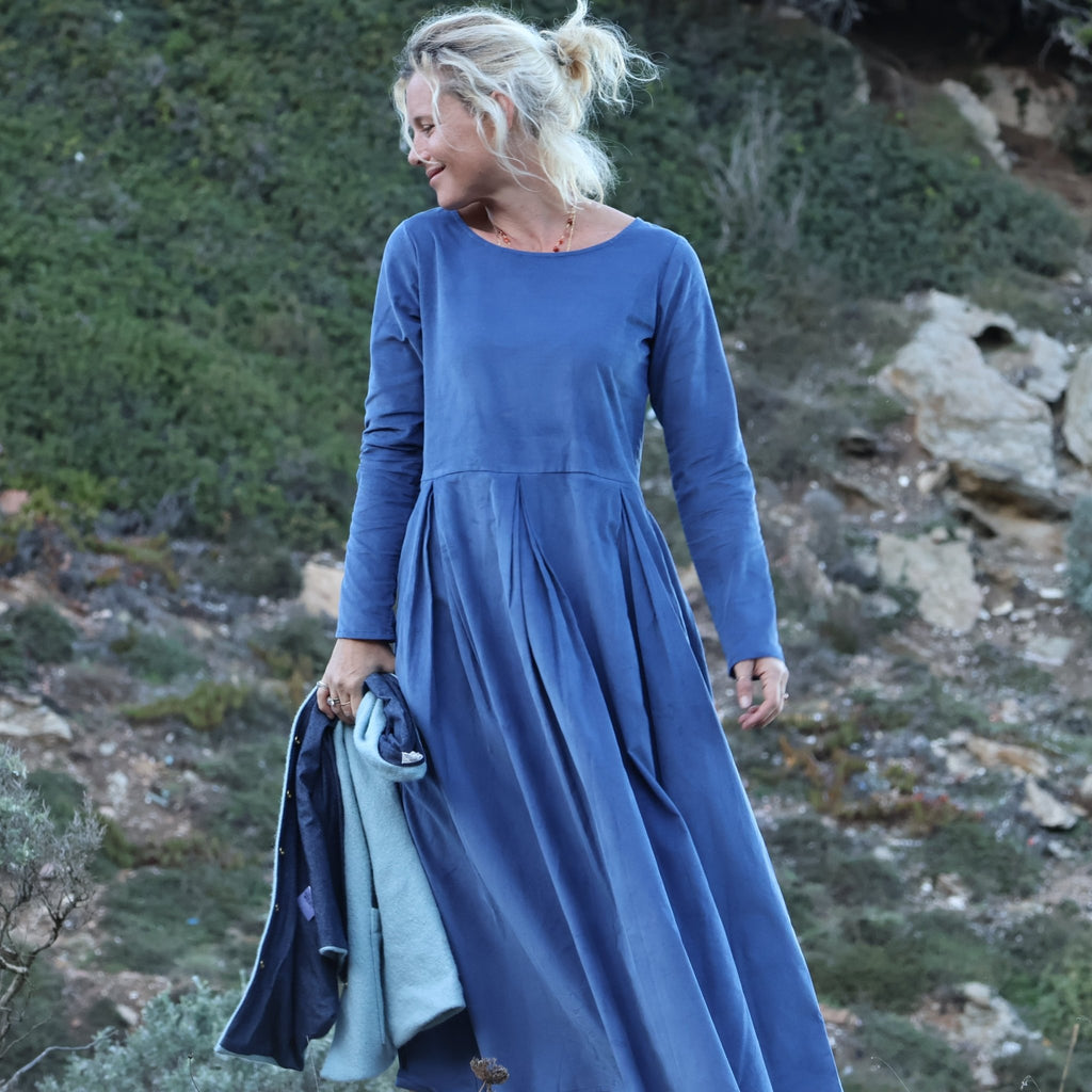 Robe Louisa - velours de coton milleraies bleu océan - Quintessence