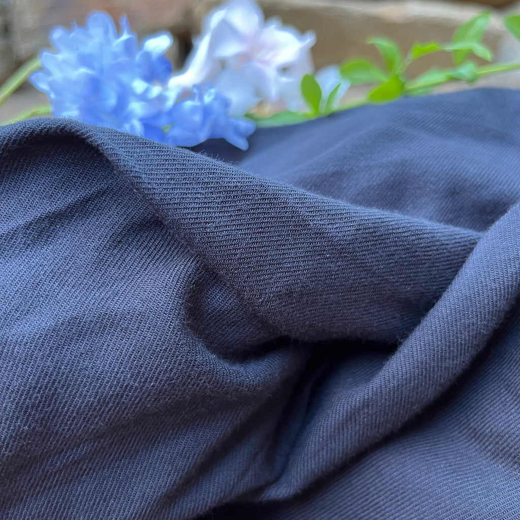 Robe romane - sergé de coton noir - Quintessence